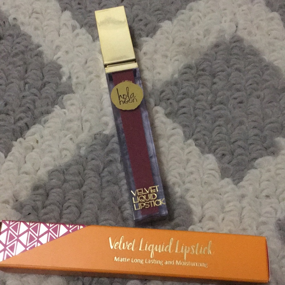Liquid lipstick
